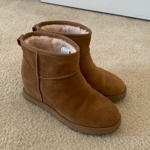 Excellent condition! Wedge UGG boots